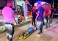 Otomobil, park halindeki 2 araca çarpıp devrildi; 4 yaralı