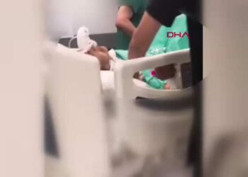 Kefen gönderdiği eski eşini 8 bıçak darbesiyle yaralayan şüpheli, konuşmak için gittiğini öne sürdü