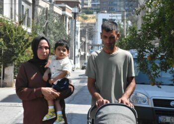 SMA'lı Demir Efe'nin annesi: Oğlumun ilk ayakkabıları ortez oldu