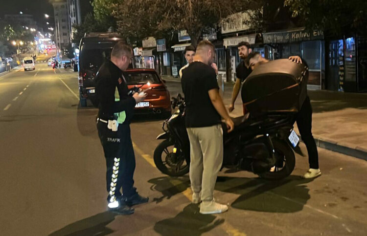 Kurye kazada öldü; alkollü otomobil sürücüsü gözaltına alındı