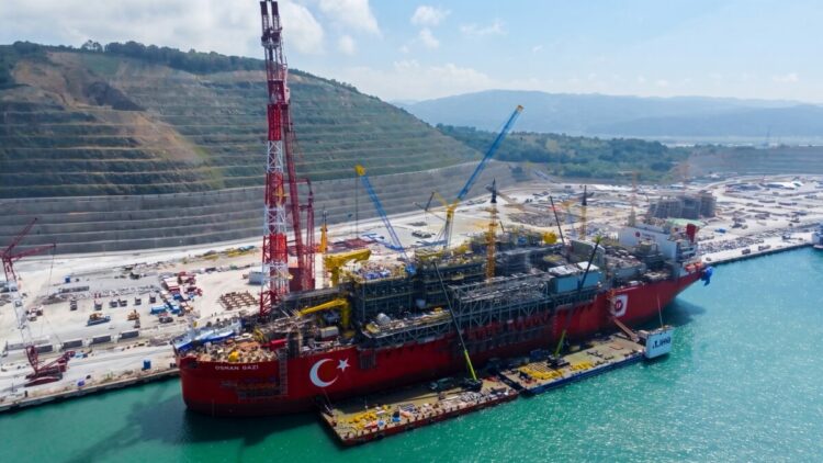 Bakan Bayraktar: Osman Gazi ile Sakarya Gaz Sahası'ndaki günlük üretimimizi 2 katına çıkaracağız