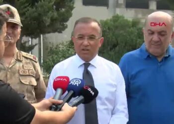 Gaziantep Valisi Kemal Çeber, tekstil fabrikasındaki yangına ilişkin açıklamalarda bulundu
