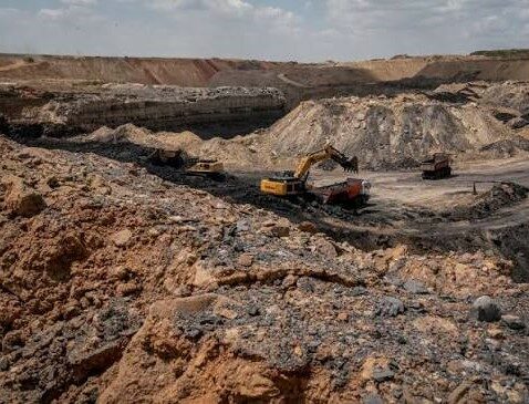 Güney Afrika'da madende göçük: 14 ölü