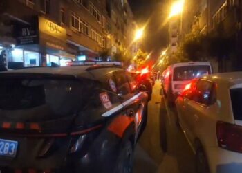 Güngören'de silahlı kavga: 1'i ağır 2 yaralı