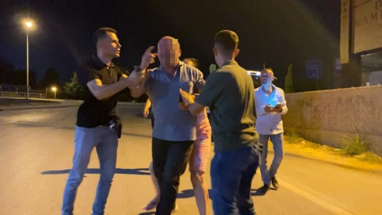 Alkollü ve ehliyetsiz sürücüye 190 bin TL ceza; gazetecilere mermer fırlattı