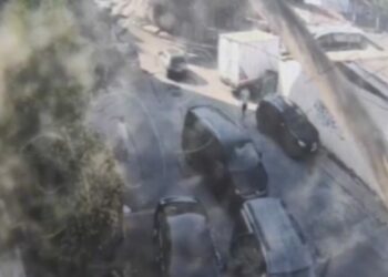 Şişli’de boşanan çiftin aileleri birbirine girdi; kadını tabanca kabzasıyla yaraladı