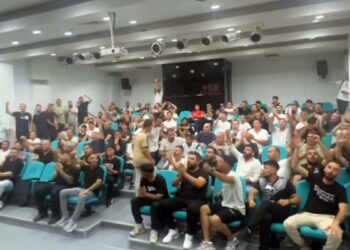 Altay'da taraftarlar harekete geçti