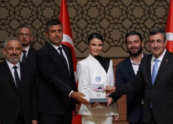 Uzak Şehir'e ödül