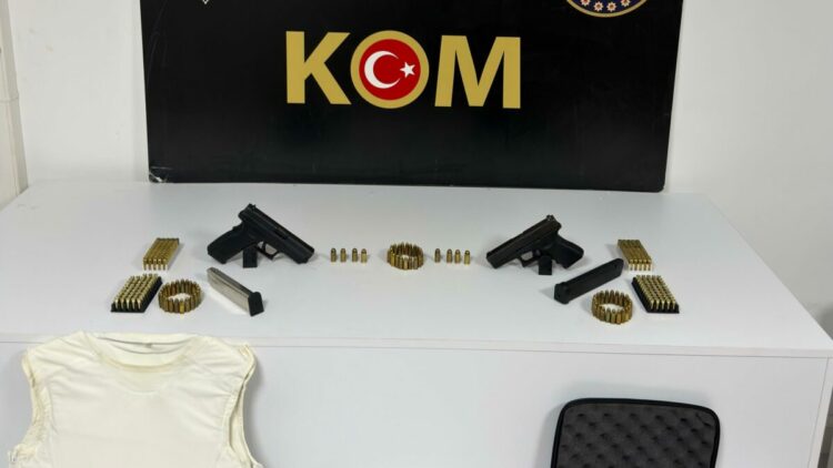 Bodrum'da gece kulübünde suç örgütü liderini öven işletmecilere operasyon: 1 tutuklama