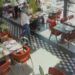 Zeytinburnu'nda restorana silahlı saldırı kamerada: 2 yaralı