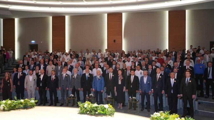 Orhangazi Ticaret ve Sanayi Odası'nın 100'üncü yılında iş dünyasına  katkı sağlayanlara ödül