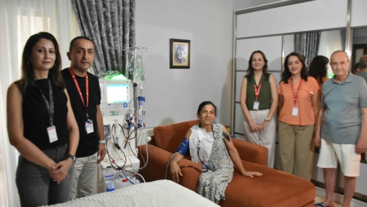 7 yıllık diyaliz hastasına evinde tedavi imkanı