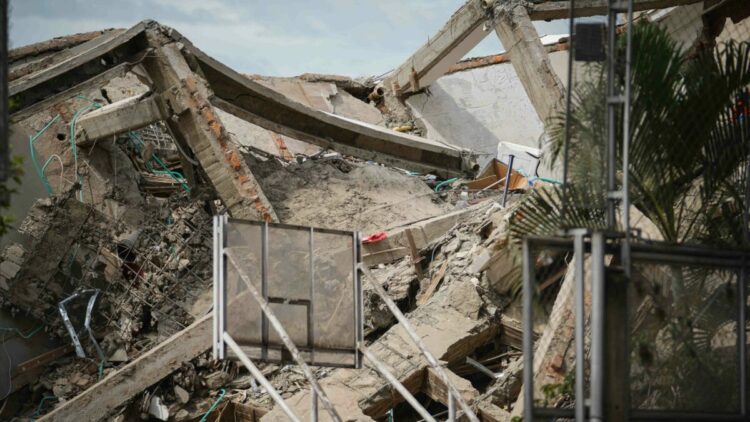 Kolombiya'daki depremde hayatını kaybedenlerin sayısı 265'e yükseldi
