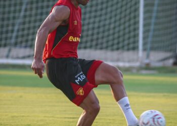 Göztepe'de Bekir Turaç'ın transferi Juan'a takıldı