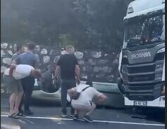 Fındık yüklü TIR’ın çarptığı otomobilin sürücüsü öldü