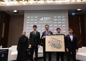 Bakan Bayraktar: Türkiye enerji kaynaklı cari açık meselesini kenara koyabilir