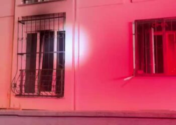 Çorlu'da aynı gece 2 ev yangını