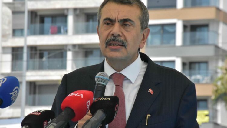 Bakan Tekin: Gece-gündüz çalışıyoruz