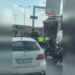 Küçükçekmece D-100 Karayolu'nda hafif ticari araç bariyere çarptı; yaralılar var -1