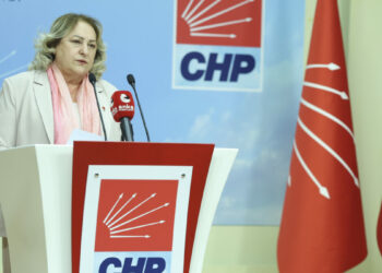 CHP'li Gülsever: Cumhuriyet, çocukların korkuyla değil güvenle; yoksullukla değil umutla büyümesidir