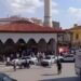 Çorum'da park halindeki iki otomobile çarpan otomobilin sürücü alkollü çıktı; kaza anı kamerada