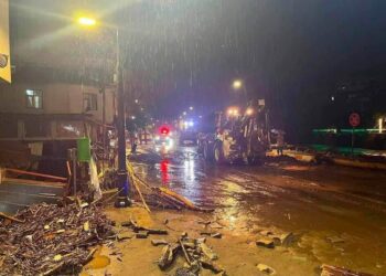 Giresun'da sağanak sel ve taşkına neden oldu; 2 kişi kayıp