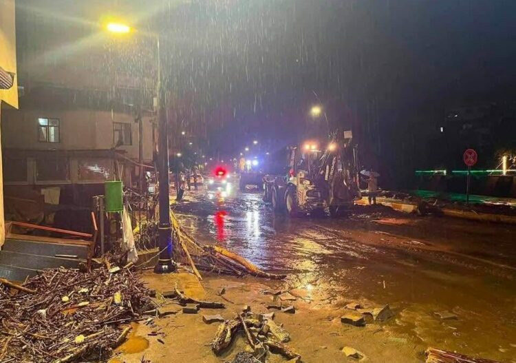 Giresun'da sağanak sel ve taşkına neden oldu; 2 kişi kayıp