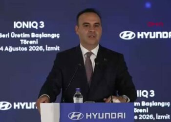 Bakan Kacır: Otomotiv sektörü, ihracatını 4,8 milyar dolardan 41,5 milyar dolara yükseltti