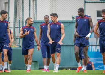 Trabzonspor, Kasımpaşa maçı hazırlıklarını tamamlayarak İstanbul’a gitti