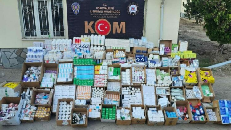 Uşak'ta 5 bin 958 kutu tarihi geçmiş hayvansal ilaç ele geçirildi