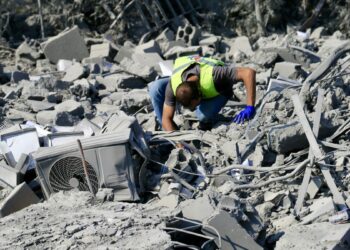 İsrail'den Lübnan'ın güneyine hava saldırısı: 7 ölü, 3 yaralı