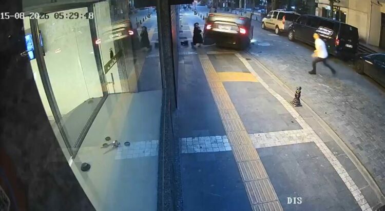 Otomobilin takla attığı kaza kamerada