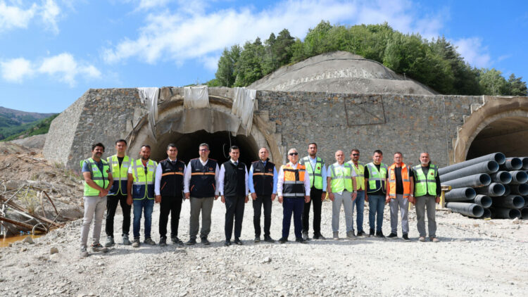 Geminbeli Tüneli kış öncesi hizmete girecek