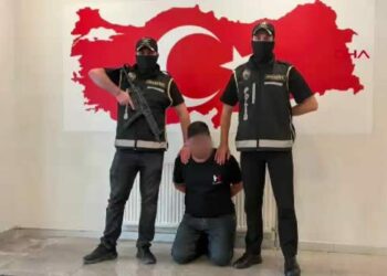 Yeni nesil suç örgütü üyeleriyle irtibatlı Ö.A.K. Bakü’de yakalanarak Türkiye'ye getirildi