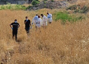 Şanlıurfa’da tarlada erkek cesedi bulundu