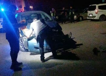 Otomobil ile çarpışan motosikletin sürücüsü ağır yaralandı