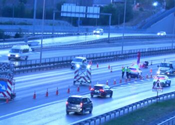 İstanbul'da bazı yollar trafiğe kapatıldı