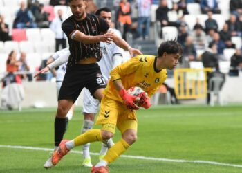 Altay'da kaleci Ulaş'ın forması garanti