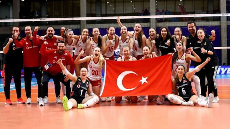 Türkiye U17 Kız Milli Takımı, Dünya Şampiyonası'nda finalde