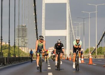 Kıtalararası triatlon yarışı Beykoz’da yapıldı