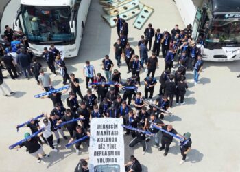 Erzurumspor taraftarı Diyarbakır deplasmanı için yola çıktı