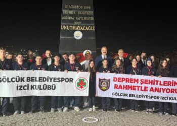 Marmara Depremi’nde hayatını kaybedenler Gölcük'te anıldı