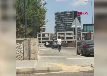 Diyarbakır’da pikap ile hafif ticari araç çarpıştı: 1 yaralı