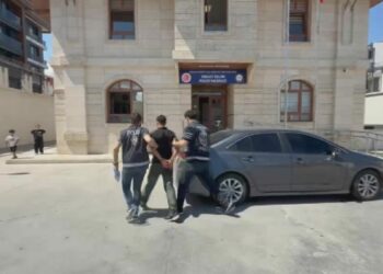 Arnavutköy'de ata şiddet uygulayan şüpheli yakalandı