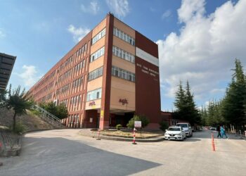 AK Parti Grup Başkanvekili Usta ve koruması kazada yaralandı