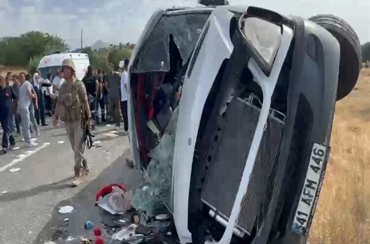 Diyarbakır’da 7 kişinin öldüğü kazada minibüs sürücüsü tutuklandı
