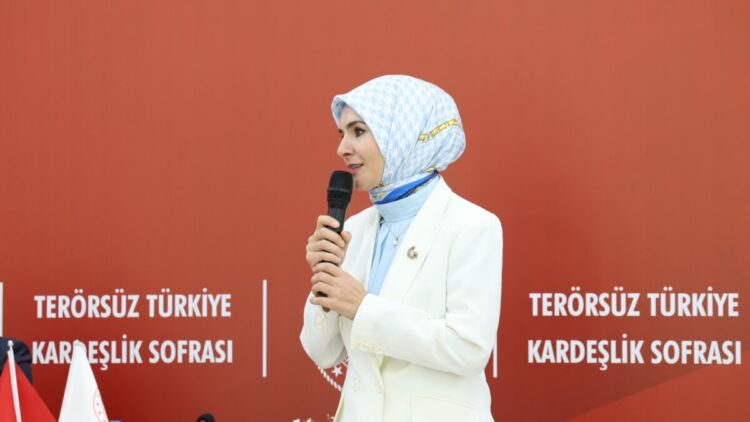 Bakan Göktaş: Terörsüz Türkiye’yi şehit yakınlarımız ve gazilerimizle birlikte inşa ettik