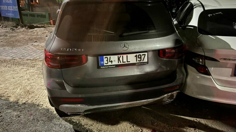 Direksiyon başında baygınlık geçiren sürücü kaza yaptı: 2 yaralı