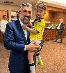 Çorum FK Başkanı Balçık, minik taraftar Göktuğ ile Fenerbahçe-Lyon maçında buluştu