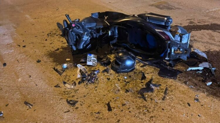 Bursa'da otomobille çarpışan motosikletin sürücüsü ağır yaralandı